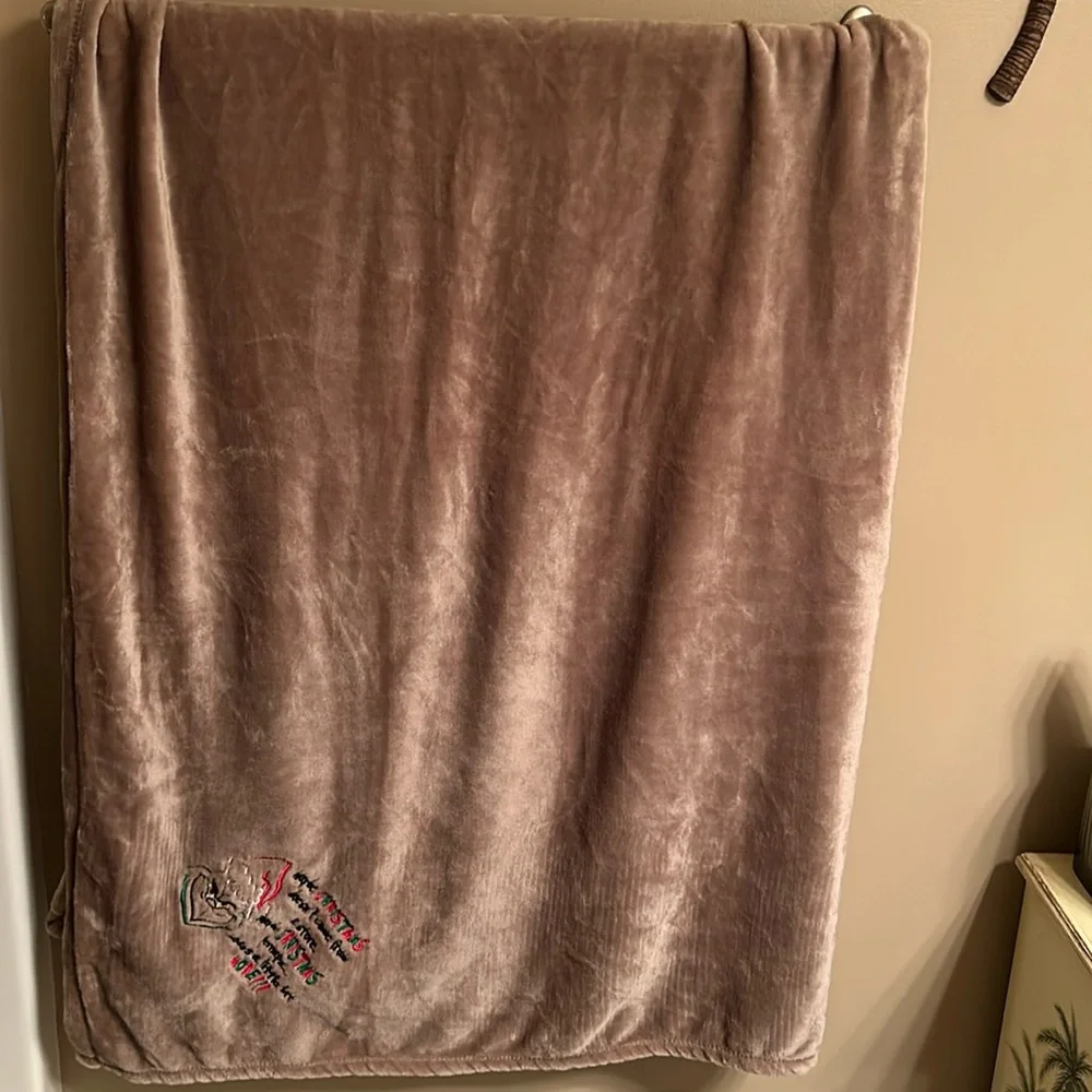 Grinch blanket